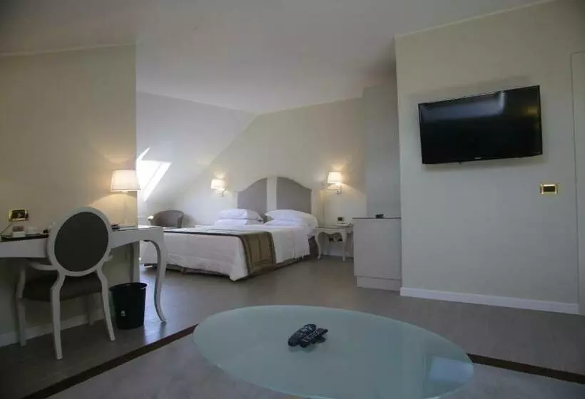 سوئیت پنت هاوس, Miramare & Spa