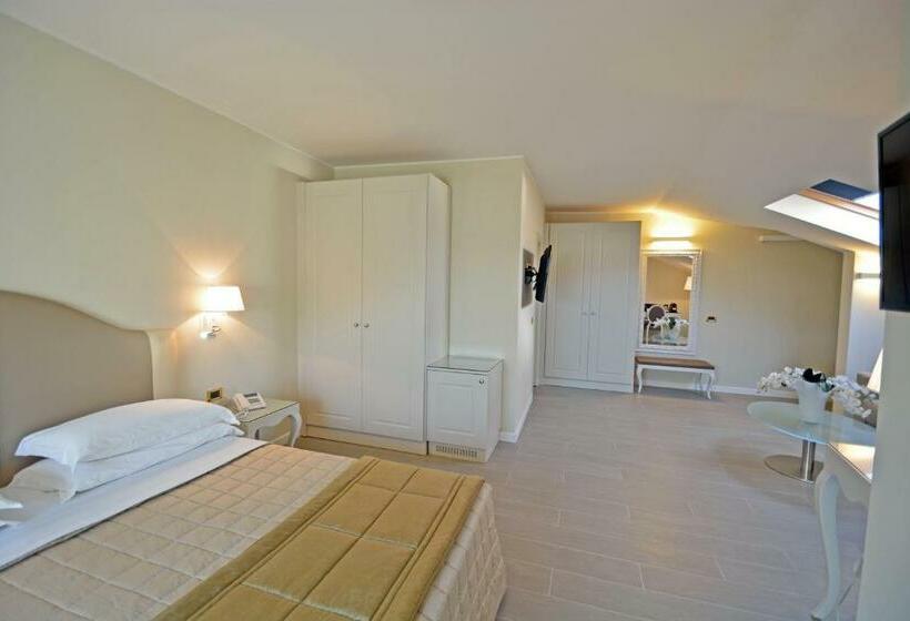 阁楼套房, Miramare & Spa