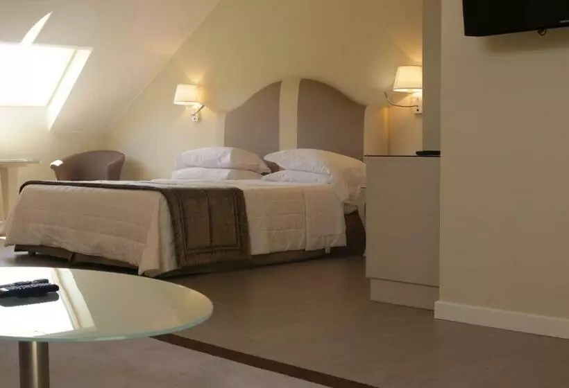 سوئیت پنت هاوس, Miramare & Spa