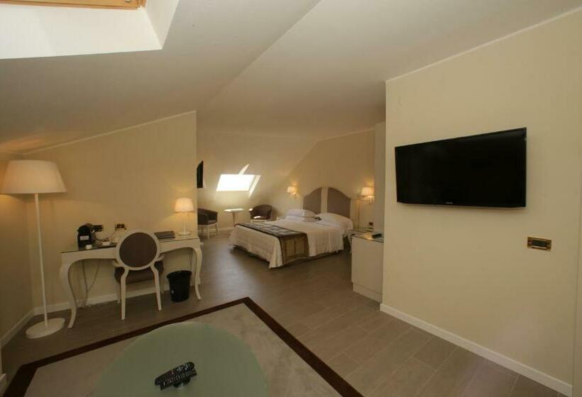 阁楼套房, Miramare & Spa