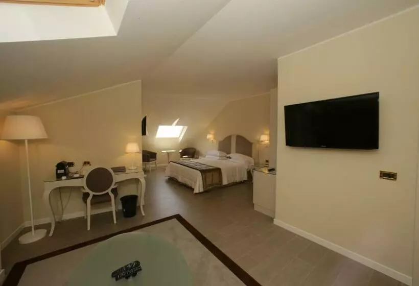 سوئیت پنت هاوس, Miramare & Spa