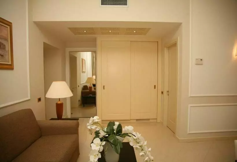 اتاق لوکس با چشم‌انداز شهر, Miramare & Spa