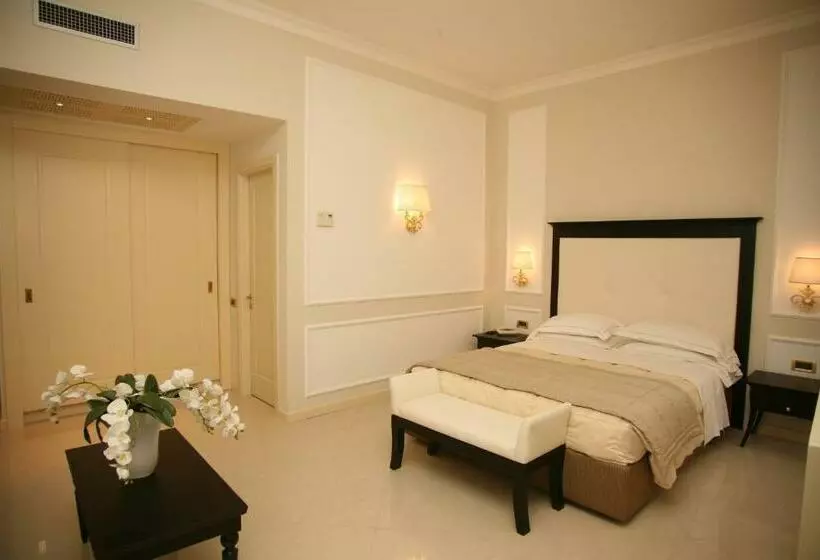 اتاق لوکس با چشم‌انداز شهر, Miramare & Spa