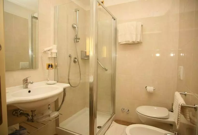 اتاق استاندارد, Miramare & Spa