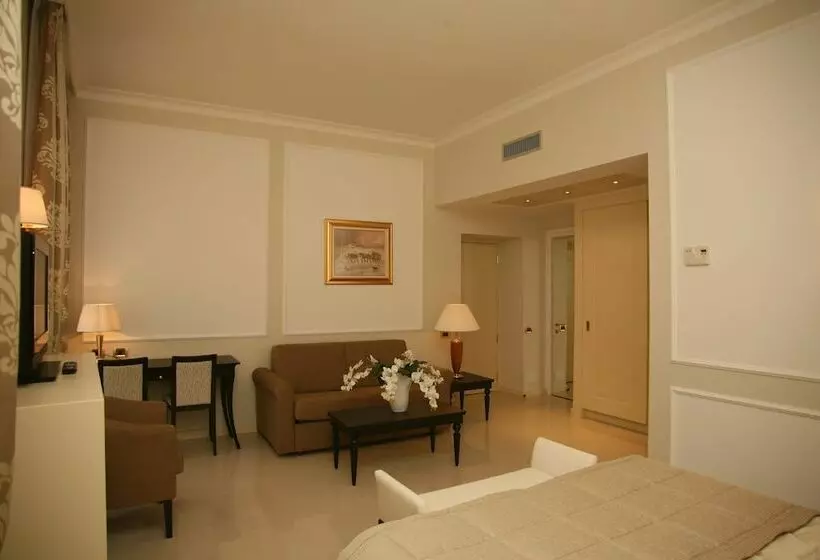 اتاق لوکس با چشم‌انداز شهر, Miramare & Spa