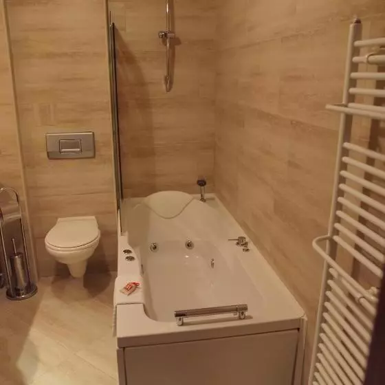 اتاق لوکس, Momini Dvori Boutique Guest House