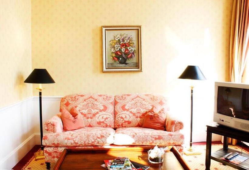 컴포트 룸, Niederlandischer Hof