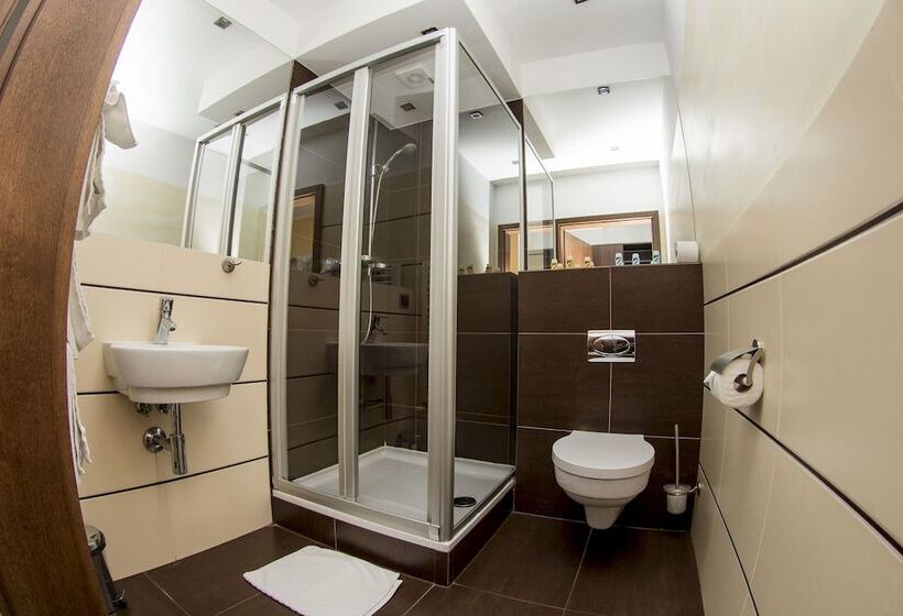 غرفة قياسية رباعية, Olecki