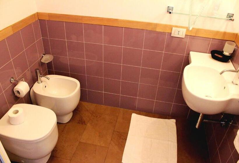 패밀리 룸, O'Scià