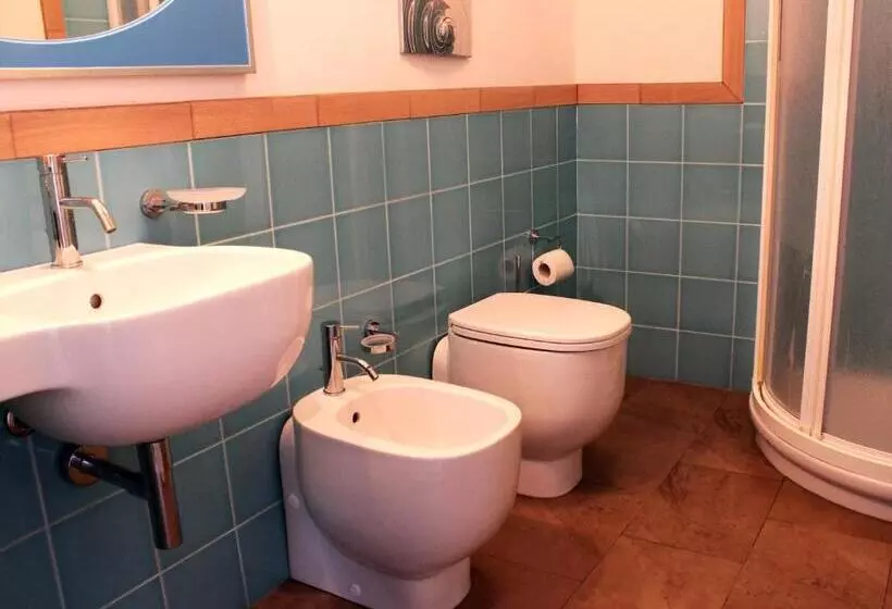 اتاق خانوادگی, O'Scià