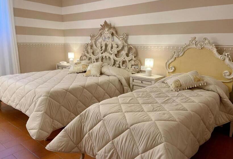 标准三人间, Rifugio La Foresta