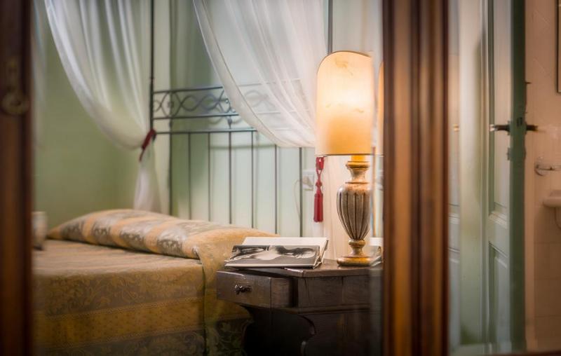 اتاق سوپریور, Torre Guelfa Palazzo Acciaiuoli