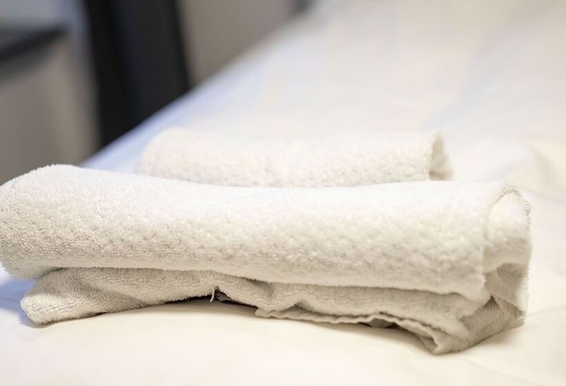 חדר סטנדרט יחיד, A Hotels City