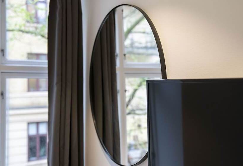 חדר סטנדרט יחיד, A Hotels City