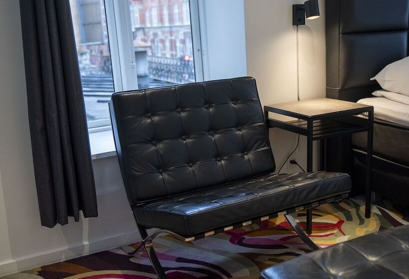 חדר סטנדרט, A Hotels City