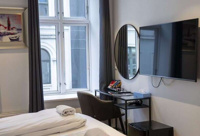 חדר סטנדרט, A Hotels City