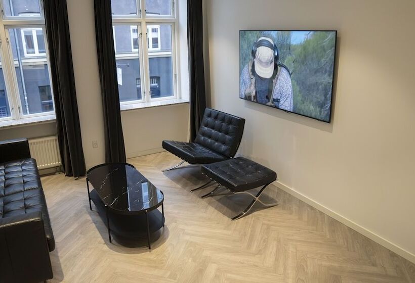 סוויטה, A Hotels City