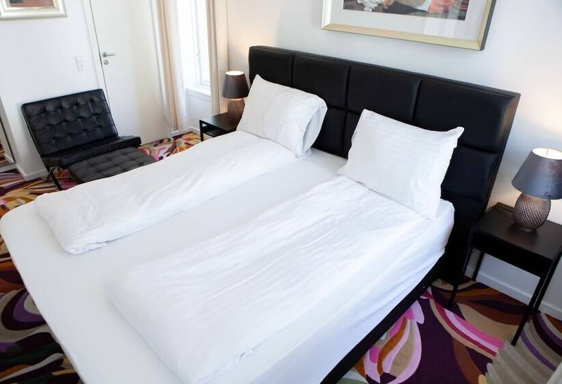 Номер Стандарт, A Hotels City