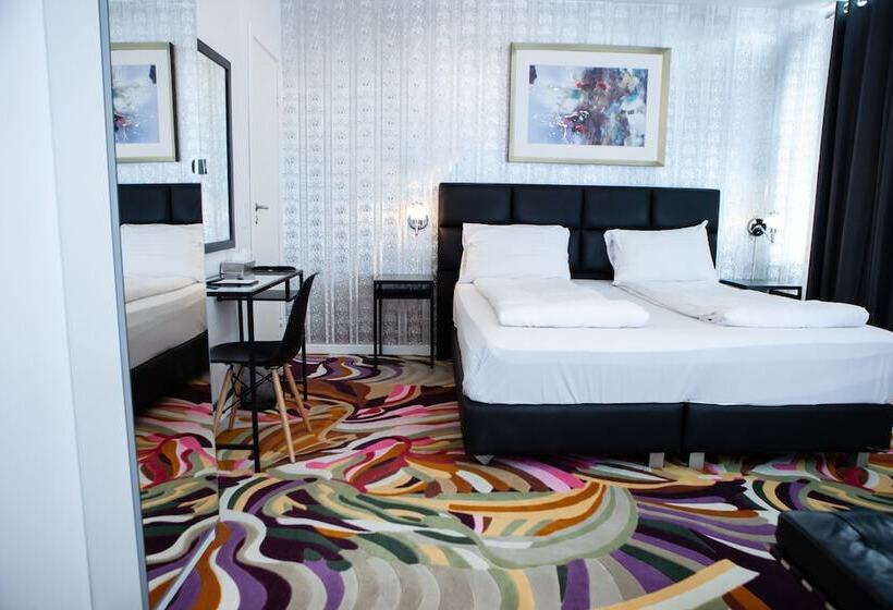 스탠다드 트리플 룸, A Hotels City