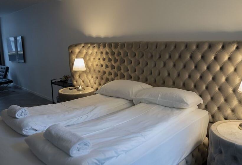 סוויטה, A Hotels City