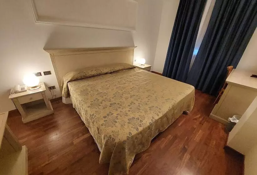 スタンダードルーム, Villa Medici