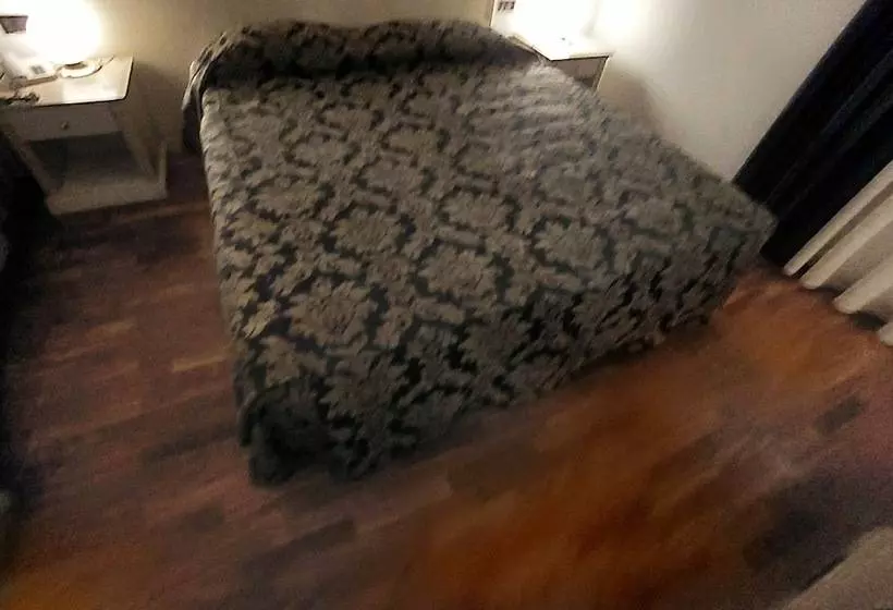 スタンダード４人部屋, Villa Medici