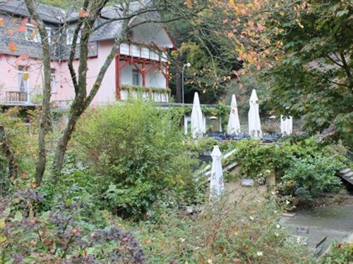 اتاق لوکس, Winneburg