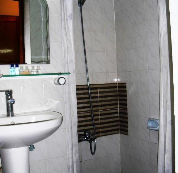 家庭套房, Kerman Hotel