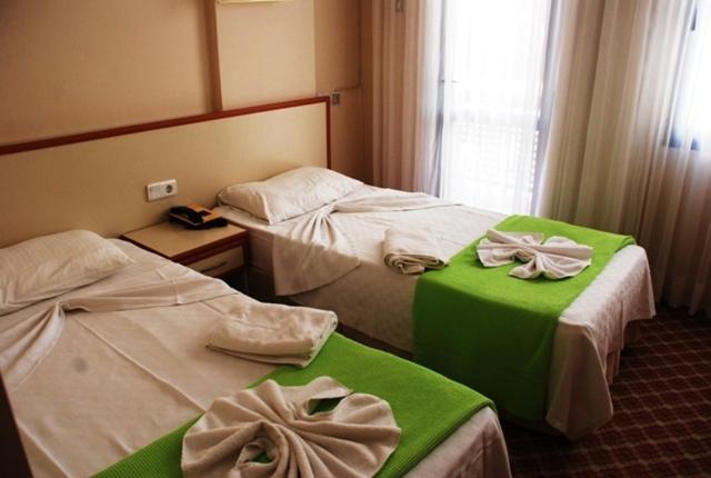 家庭套房, Kerman Hotel