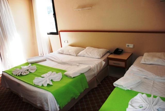 家庭套房, Kerman Hotel