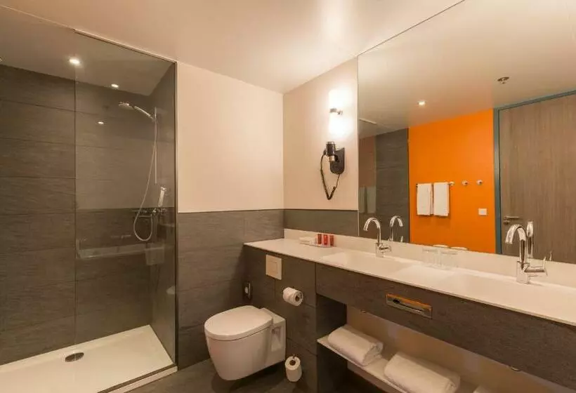 Executive-huone King-vuode, Leonardo Hotel Amsterdam Rembrandtpark