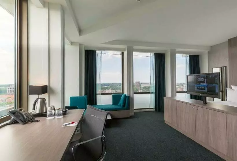 Executive-huone King-vuode, Leonardo Hotel Amsterdam Rembrandtpark