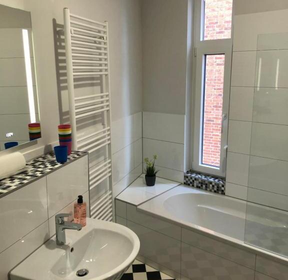 חדר משפחתי דלוקס, Meierstrasse