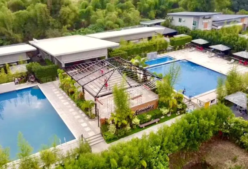 プール付き１ベッドルームヴィラ, Armando S Garden Resort And Restaurant