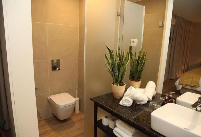 Люкс Повышенной Комфортности, Novabila Guesthouse