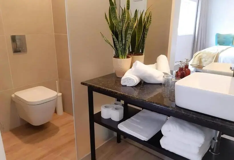 スイート, Novabila Guesthouse
