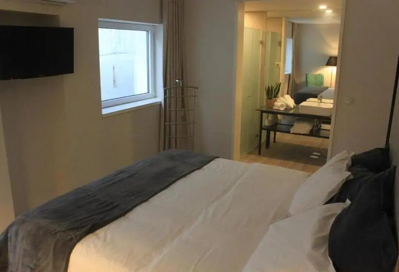 スイート, Novabila Guesthouse