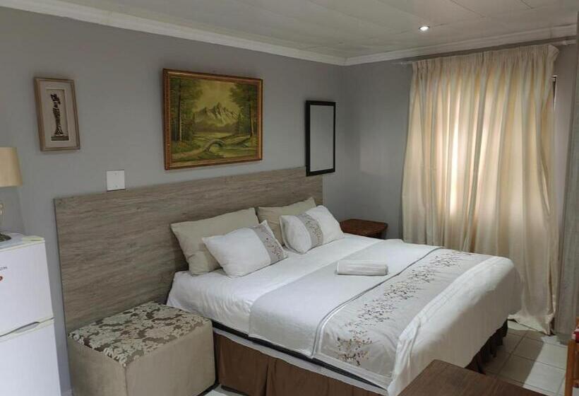 스탠다드 룸 킹사이즈 침대, Sibahlenomhlambi Guesthouse