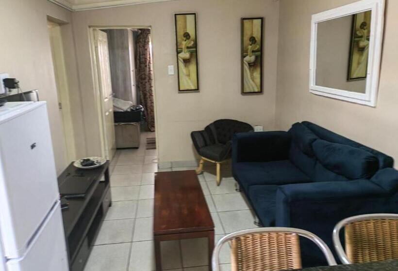 침실 1개 주택, Sibahlenomhlambi Guesthouse