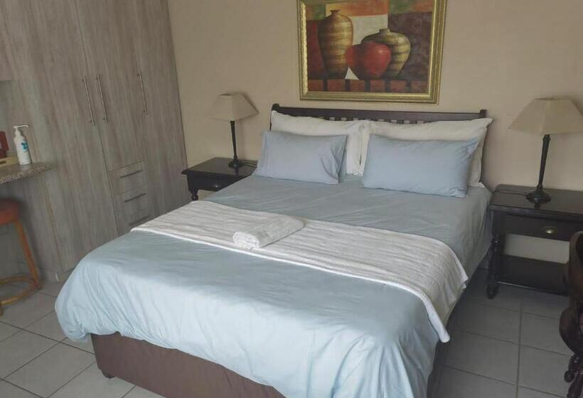 디럭스 룸, Sibahlenomhlambi Guesthouse