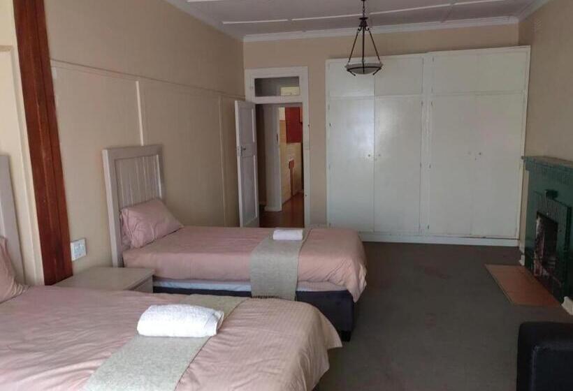 패밀리 아파트, Sibahlenomhlambi Guesthouse