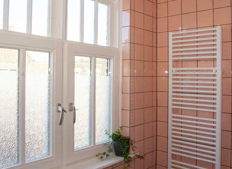 חדר סטנדרט, The Farmer S Daughter