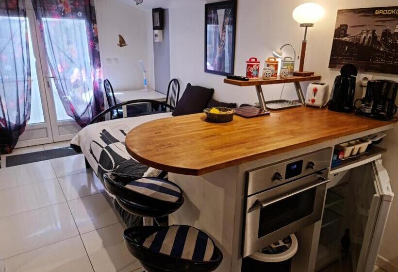 スタンダードスタジオ, Redhouse Studio Zen