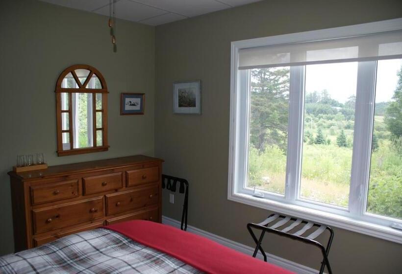 Номер Deluxe, Top Of Algonquin Bed And Breakfast