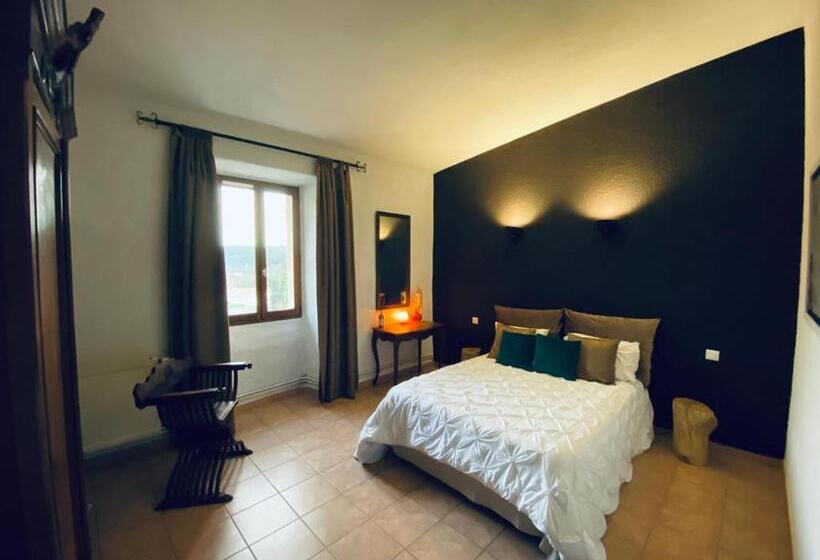 غرفة قياسية, Auberge De La Tour