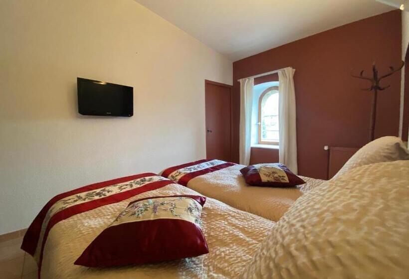 Номер Стандарт, Auberge De La Tour