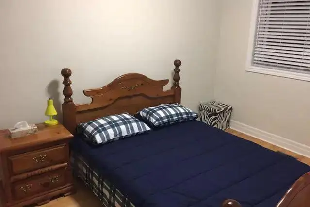 اتاق اکونومی, Private Rooms, Free Parking, Full Kitchen, Best Prices In Town  York University Heights