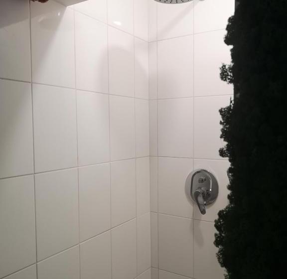 اتاق استاندارد یک نفره, Bucarest B&b