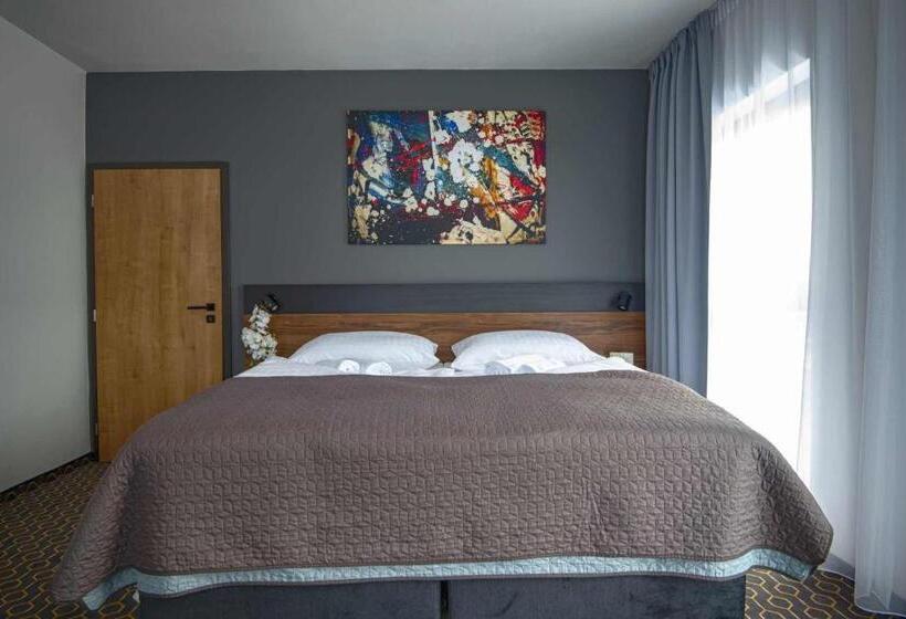 家庭工作室, Mamut