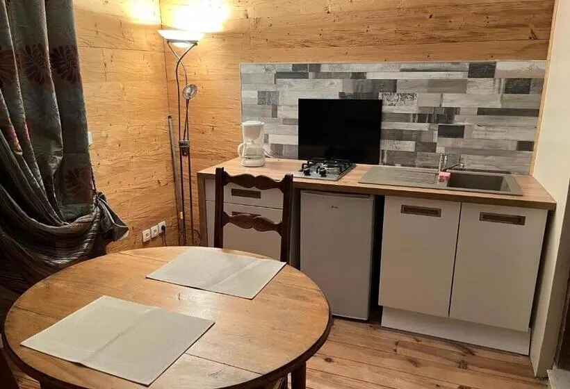 1 Bedroom Apartment Lake View, Maxilly Appart
